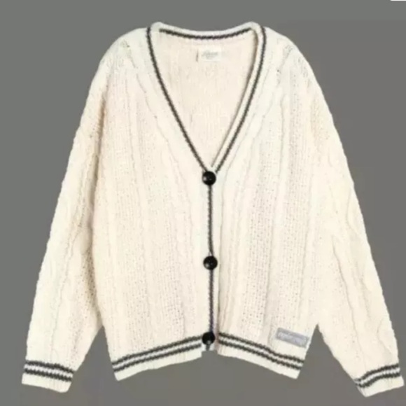 Taylor Swift The Cardigan Folklore 2024 sweater NWT M/L - Picture 1 of 11